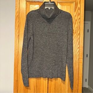 Valerie separates from Valerie Stevens Gray Turtleneck Ribbed Sweater size S